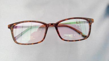 กรอบแว่นตา novica